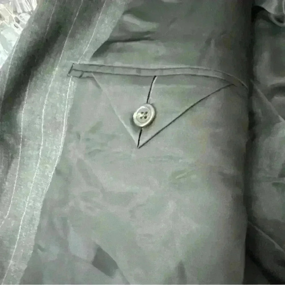 Chaps Sport Coat Men’s 42S Charcoal Gray Pinstriped 100% Wool 3-Button Jacket - Picture 5 of 10